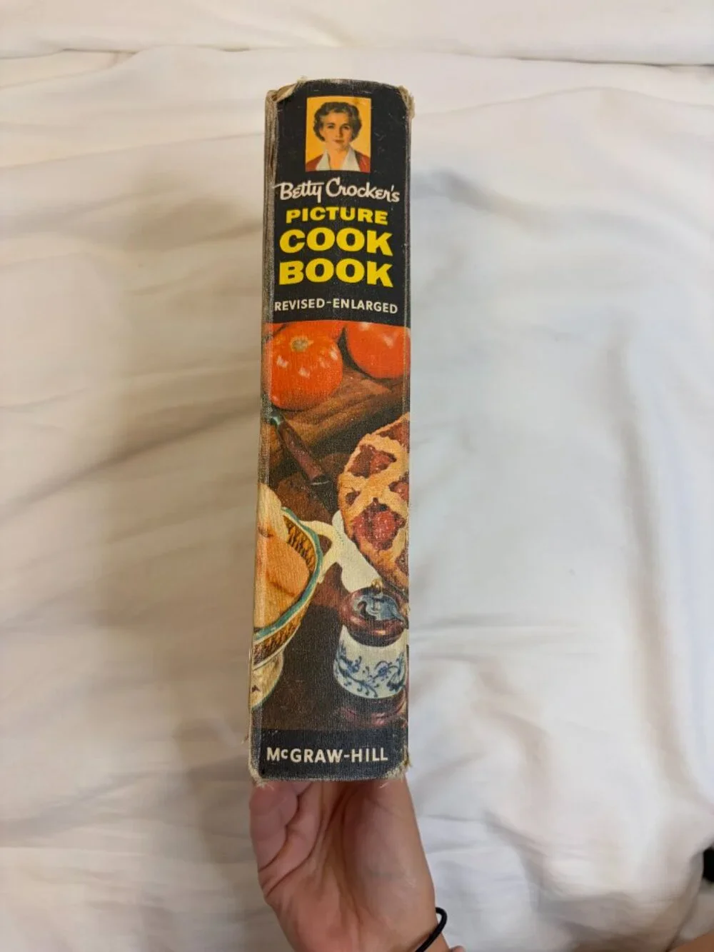 Betty Crocker's Picture Cook Book Vintage Second Edition (Revised and Enlarged)